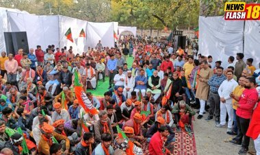 BJP leaders watch the Mann Ki Baat broadcast with the PM in various locations around Delhi