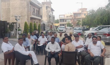 Sanjeev Khanna Visits Aerocity's Flood-Hit Areas, Promises Full Support And Assistance