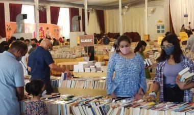 Kitab Lovers Load The Box Book Fair At Lajpat Rai Bhawan: Over 10 lakh Books Showcased!
