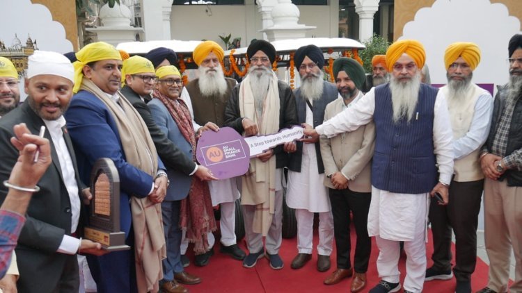 AU Small Finance Bank Enhances Golden Temple Devotees Mobility With A Generous Donation Of Four Electric Golf Carts