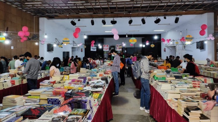 Bookchor's 'LockTheBox Reloaded' Transforms Book Shopping; Pay For A Box, Fill It At Chandigarh Event