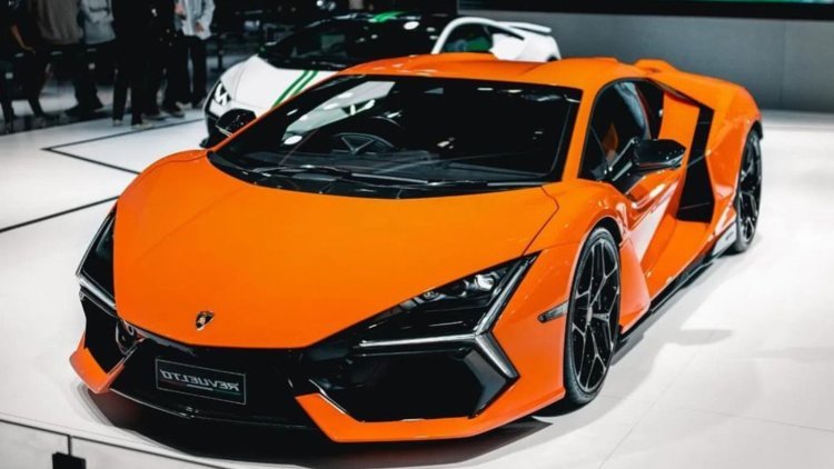 Lamborghini Revuelto Review: Price, Images, Colors, Specifications & More