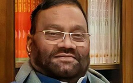 Swami Prasad Maurya Cites Dissatisfaction: Resigns From SP, Power Now In Akhilesh Yadav Hands