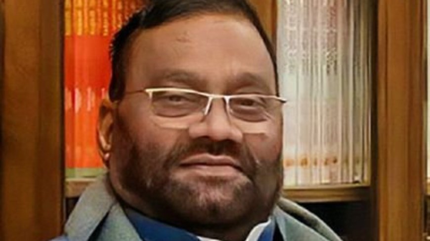 Swami Prasad Maurya Cites Dissatisfaction: Resigns From SP, Power Now In Akhilesh Yadav Hands