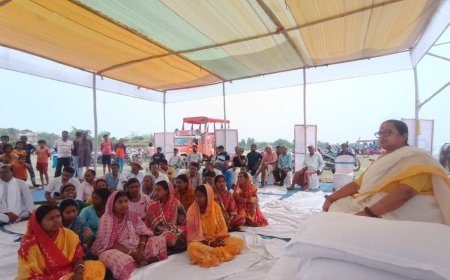 Nirbhoy Didi Steers Satyagraha With The Intentions Of Shielding The Communities Wrecked By Ganga River Erosion