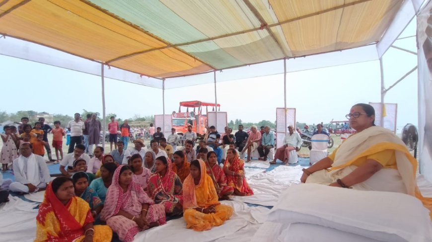 Nirbhoy Didi Steers Satyagraha With The Intentions Of Shielding The Communities Wrecked By Ganga River Erosion