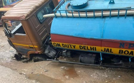 Delhi BJP Blames Kejriwal Government For Deteriorating Roads In Sangam Vihar Amid Monsoon Rains