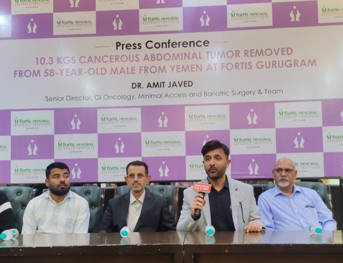 Fortis Gurugram Removes 10.3 kg Cancerous Stomach Tumor, Reconstructs Stomach For 58-Year-Old Yemeni Patient