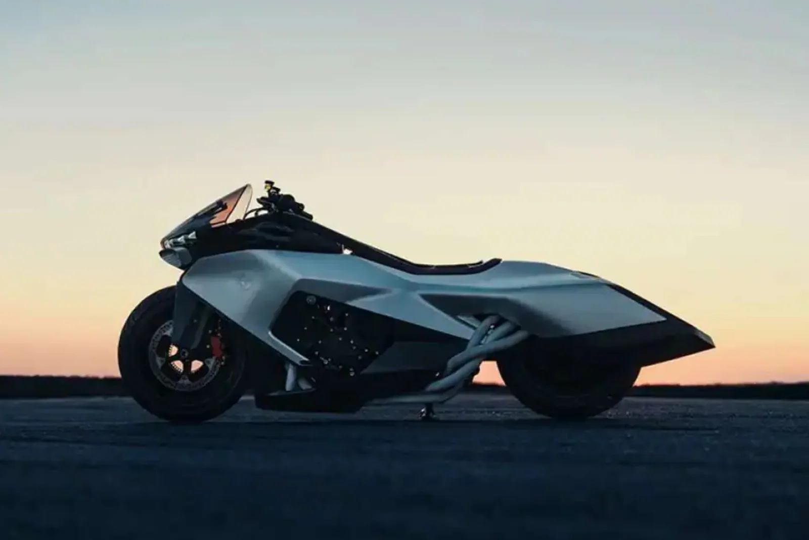 BMW Vision K18 Concept Revealed: Futuristic Luxury Touring Bike Inspired by Aircraft Design